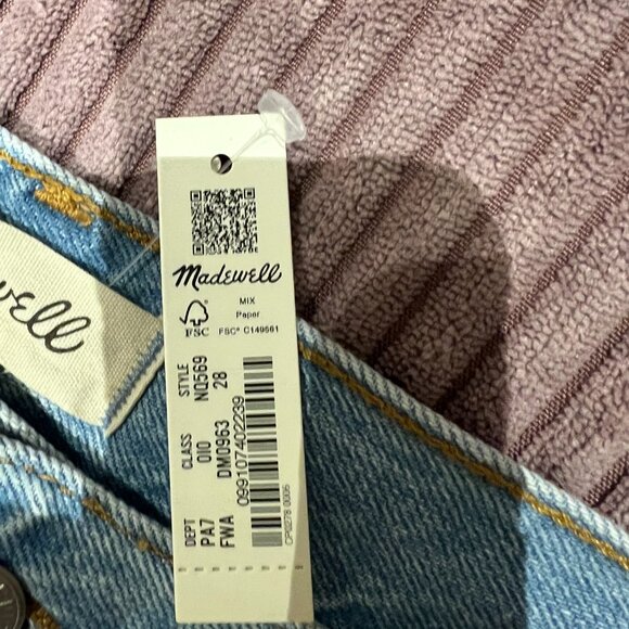 Madewell The Perfect Vintage Crop Jean in Fitzgerald Wash | Size 28 - Picture 3 of 5